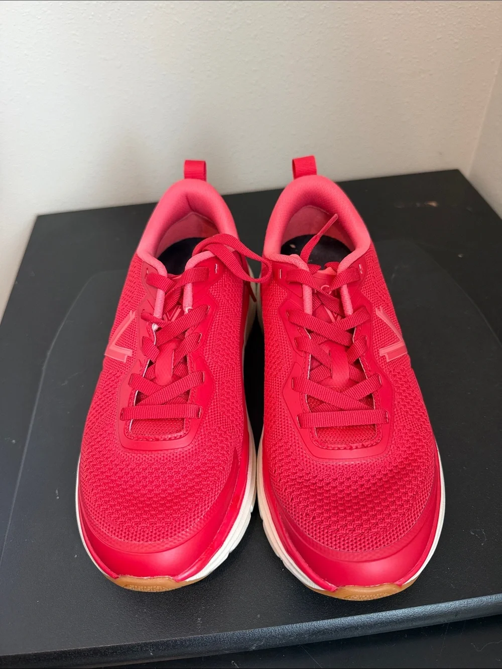 Vionic vibrant red